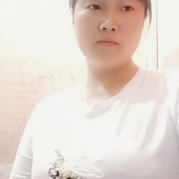 红尘浅吻欣慰的照片