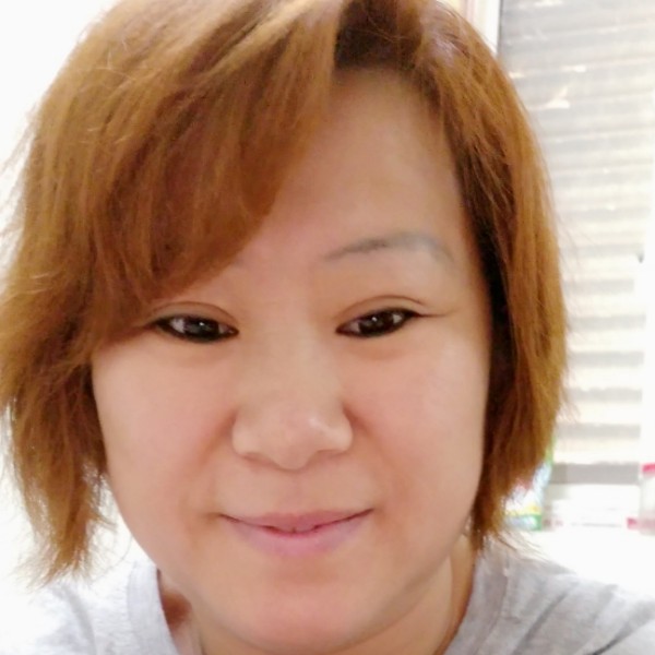 温柔挽手心锁的照片