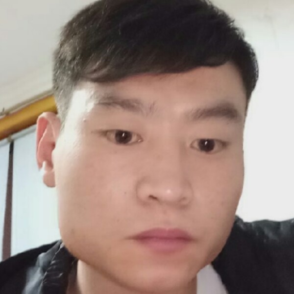 矜柔英俊的照片