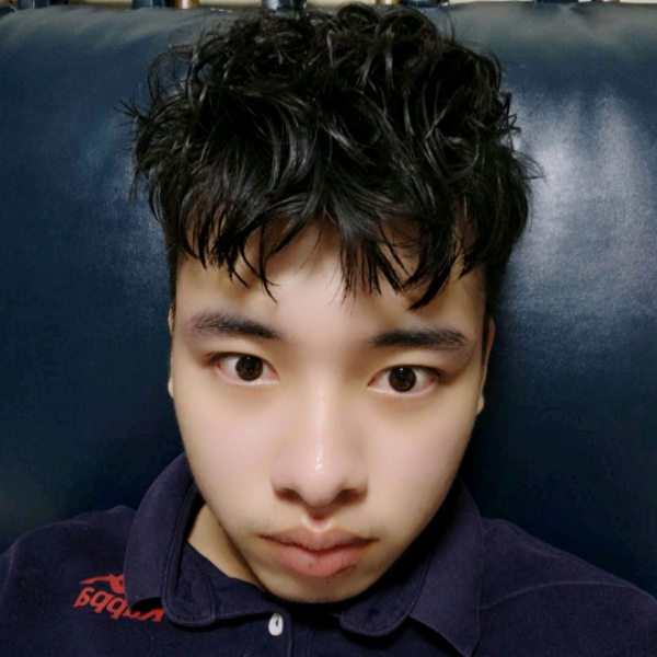 危机笑青衫的照片
