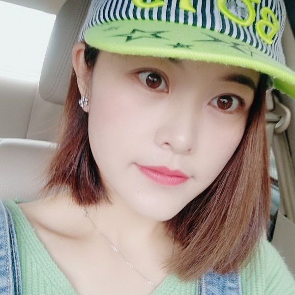嘿，丫头的照片