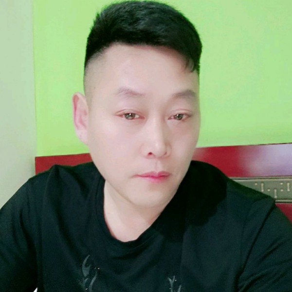 东方霸主李晨男的照片