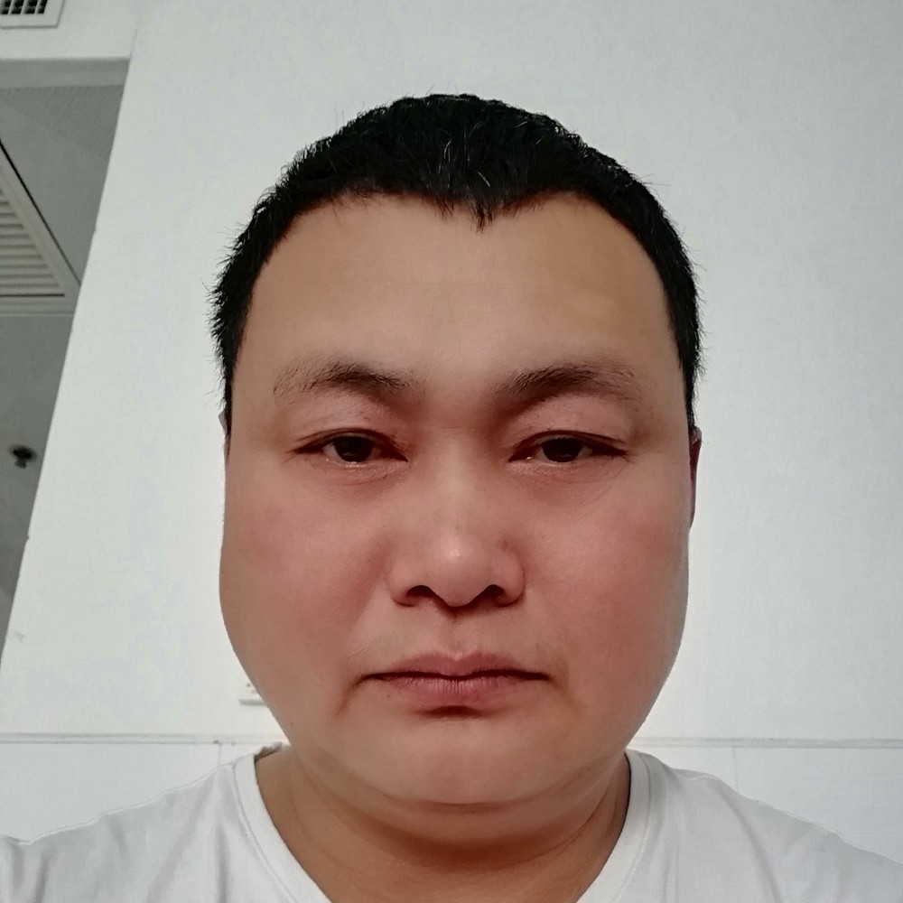 虚心与羽裳的照片