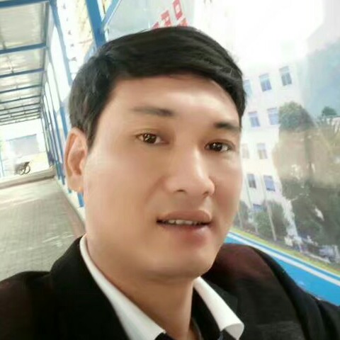 善良绿草的照片