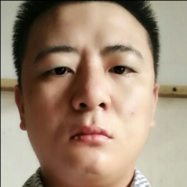邹境的照片