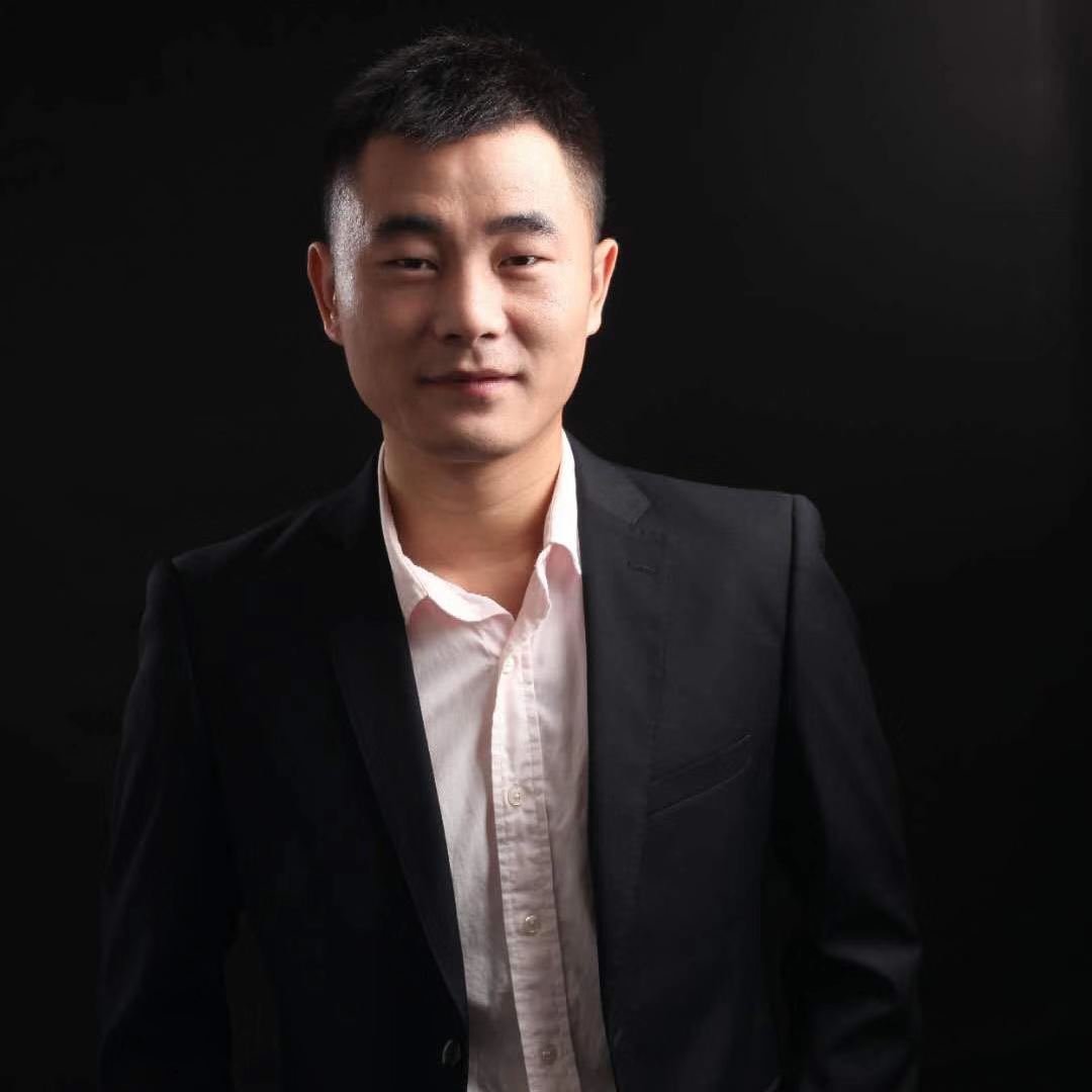 小海豚闻单身的照片
