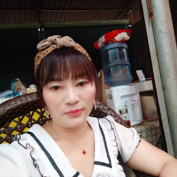 初妆相许想人陪的照片