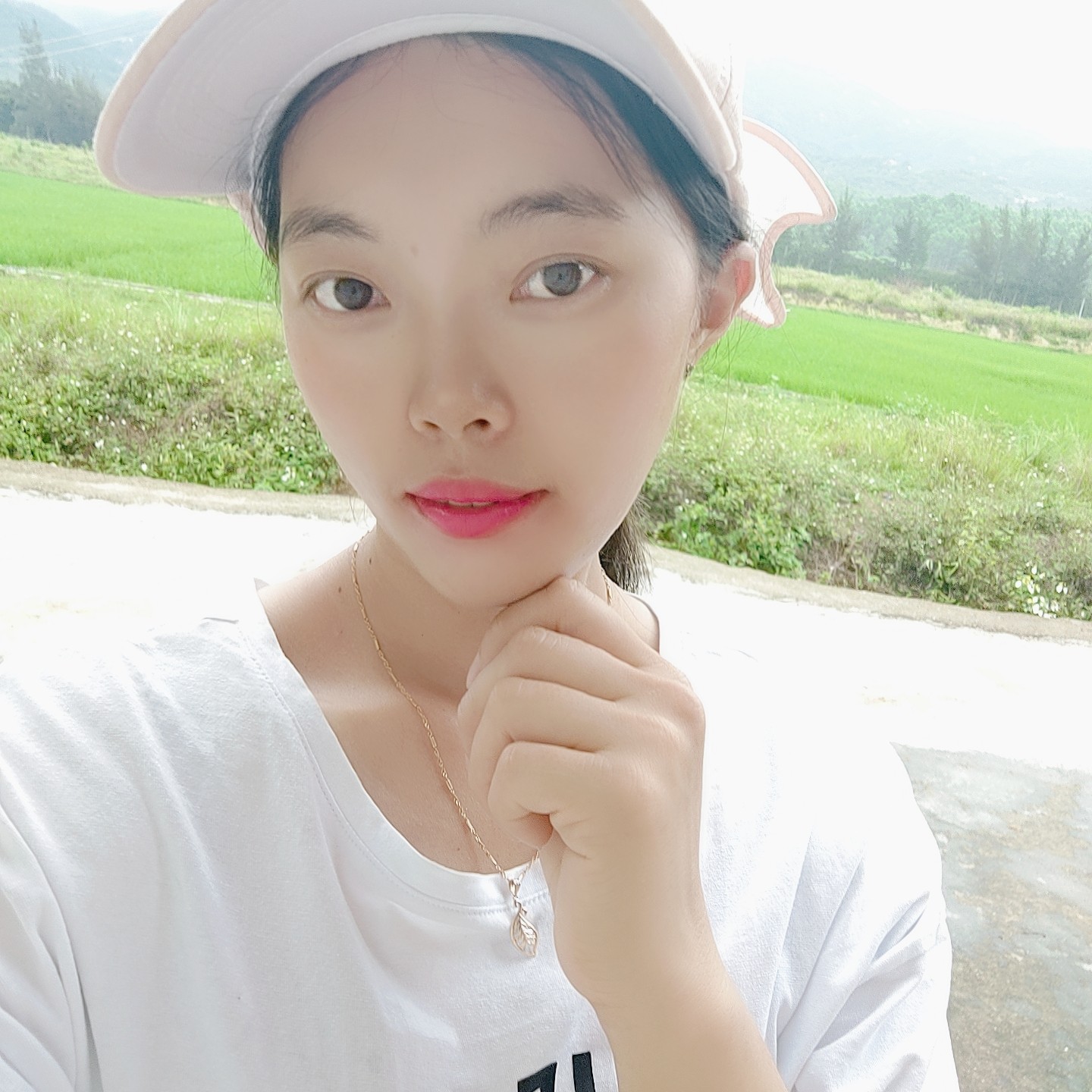 颠挨的照片