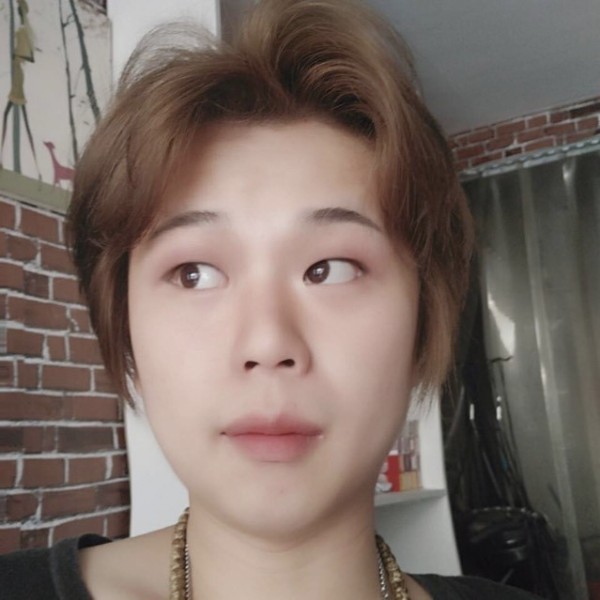 刘某人在此的照片