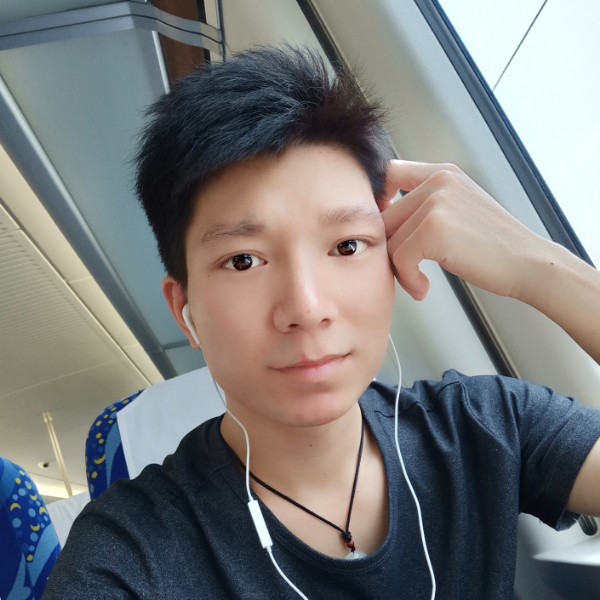 我芯依久的照片