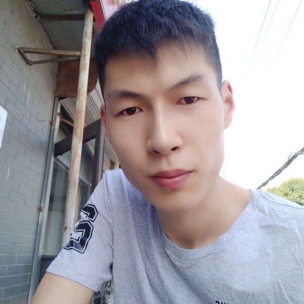 墨枭的照片