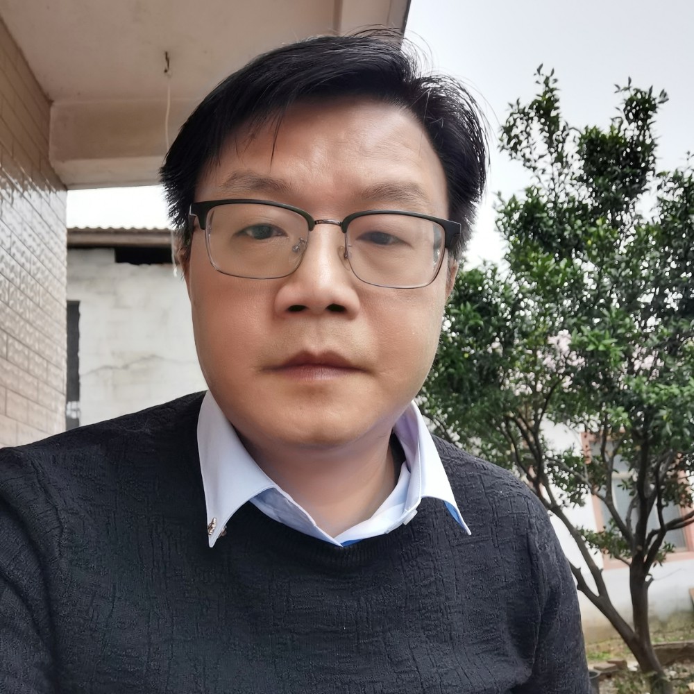 彭小黑的照片