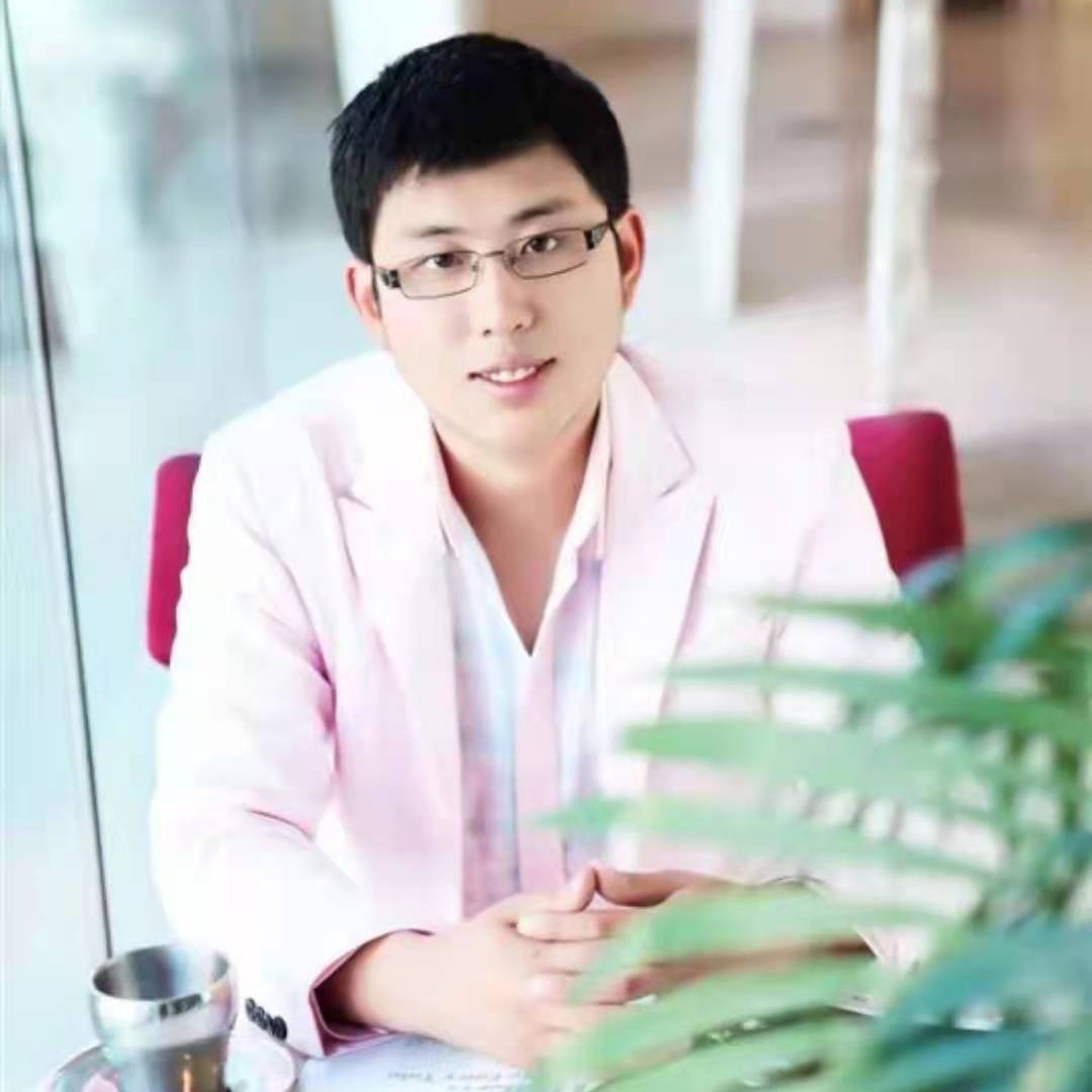 小松鼠的爱撒娇的照片