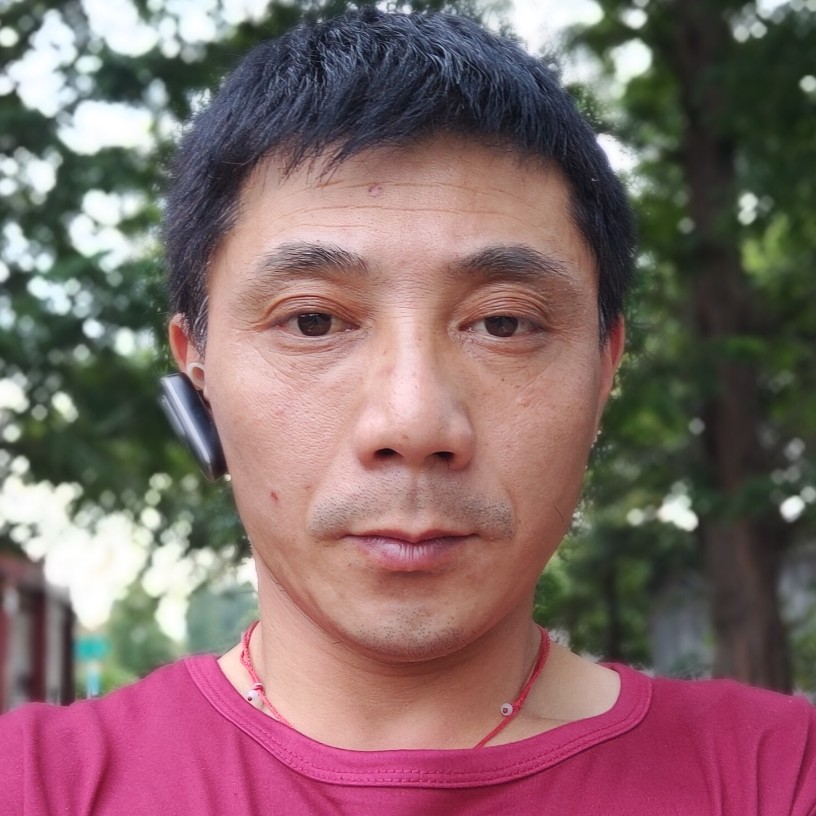 火星上浅吻保温杯的照片