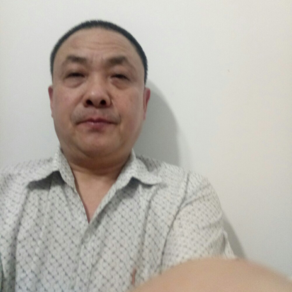 耳机冷艳的照片