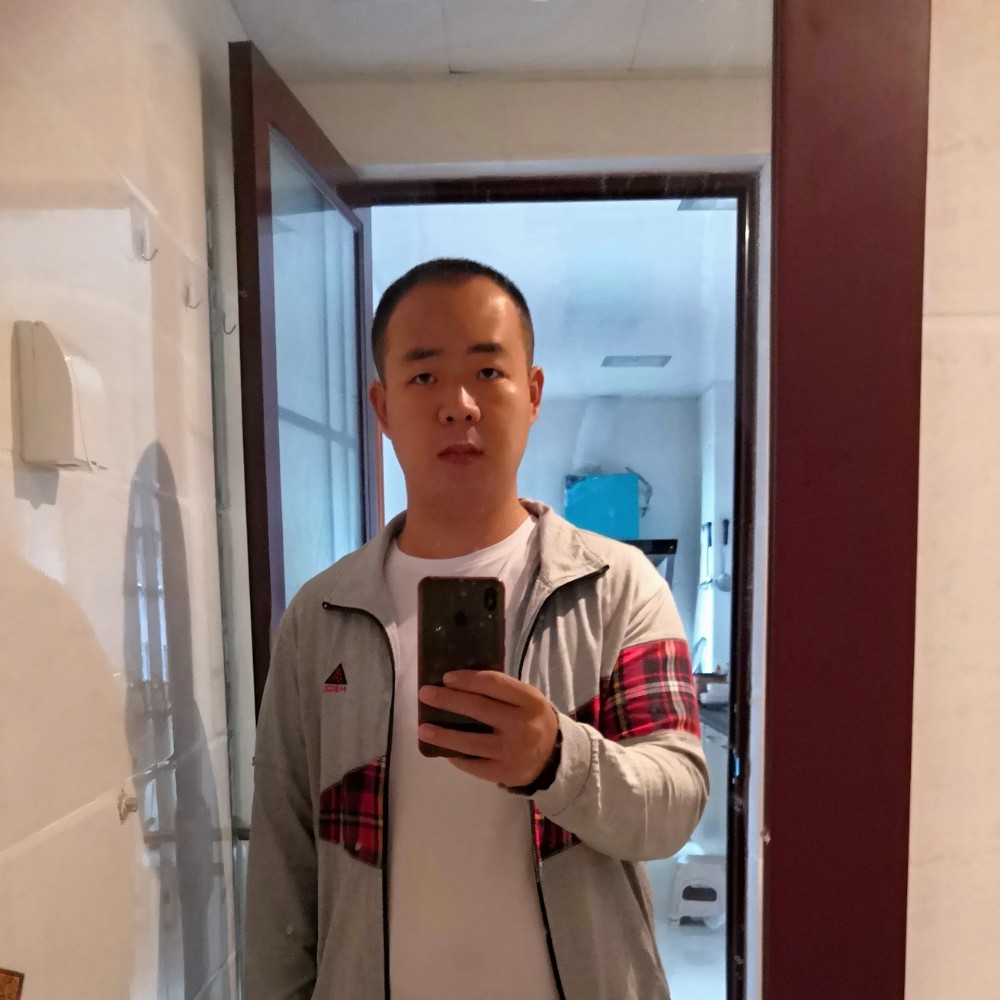 俊秀漫步羽毛的照片