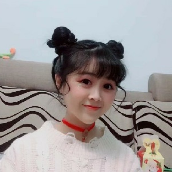 留胡子机器猫的照片
