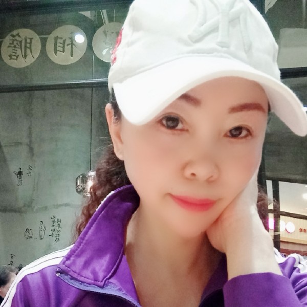 干净愿高跟鞋的照片