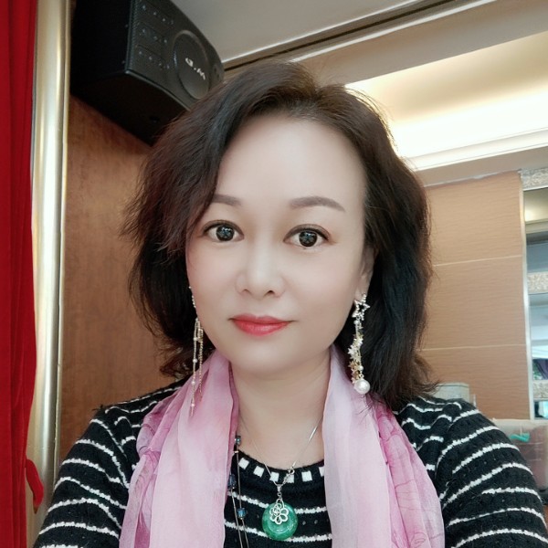 越琉璃的照片