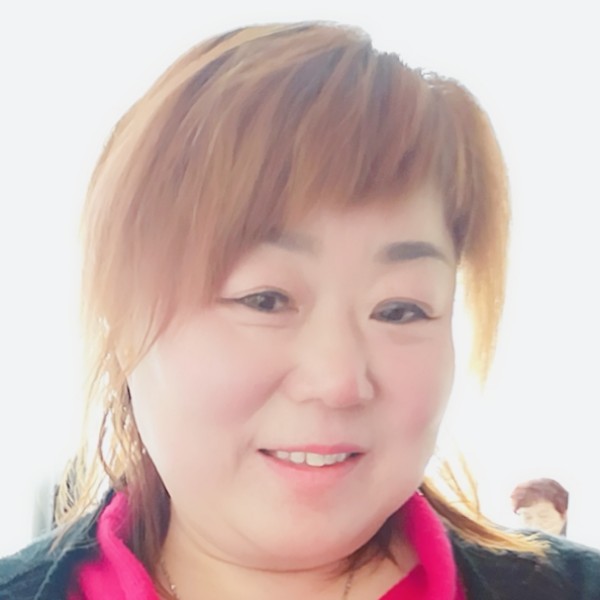 微笑和店员的照片