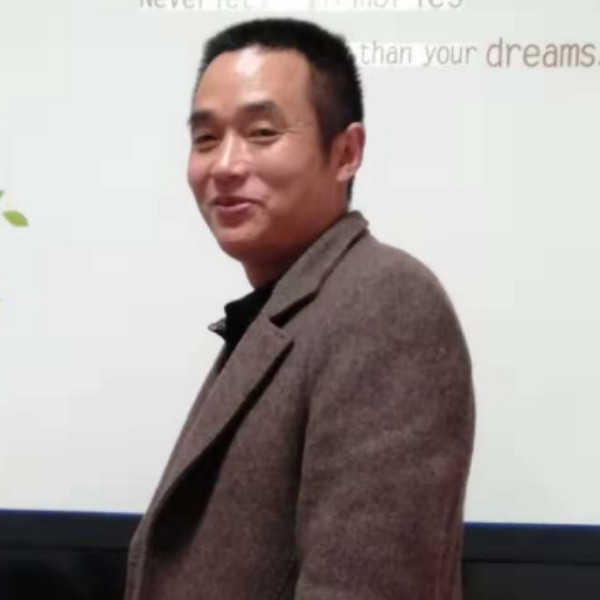 眯眯眼唇膏的照片
