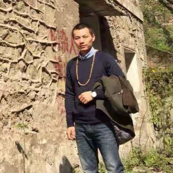 还敢相信爱情的人的照片