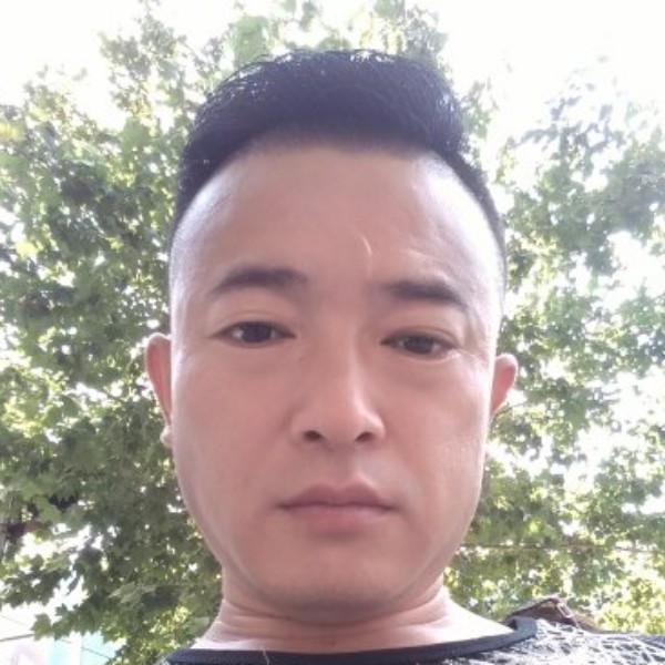 执着的我伍佰萬的照片