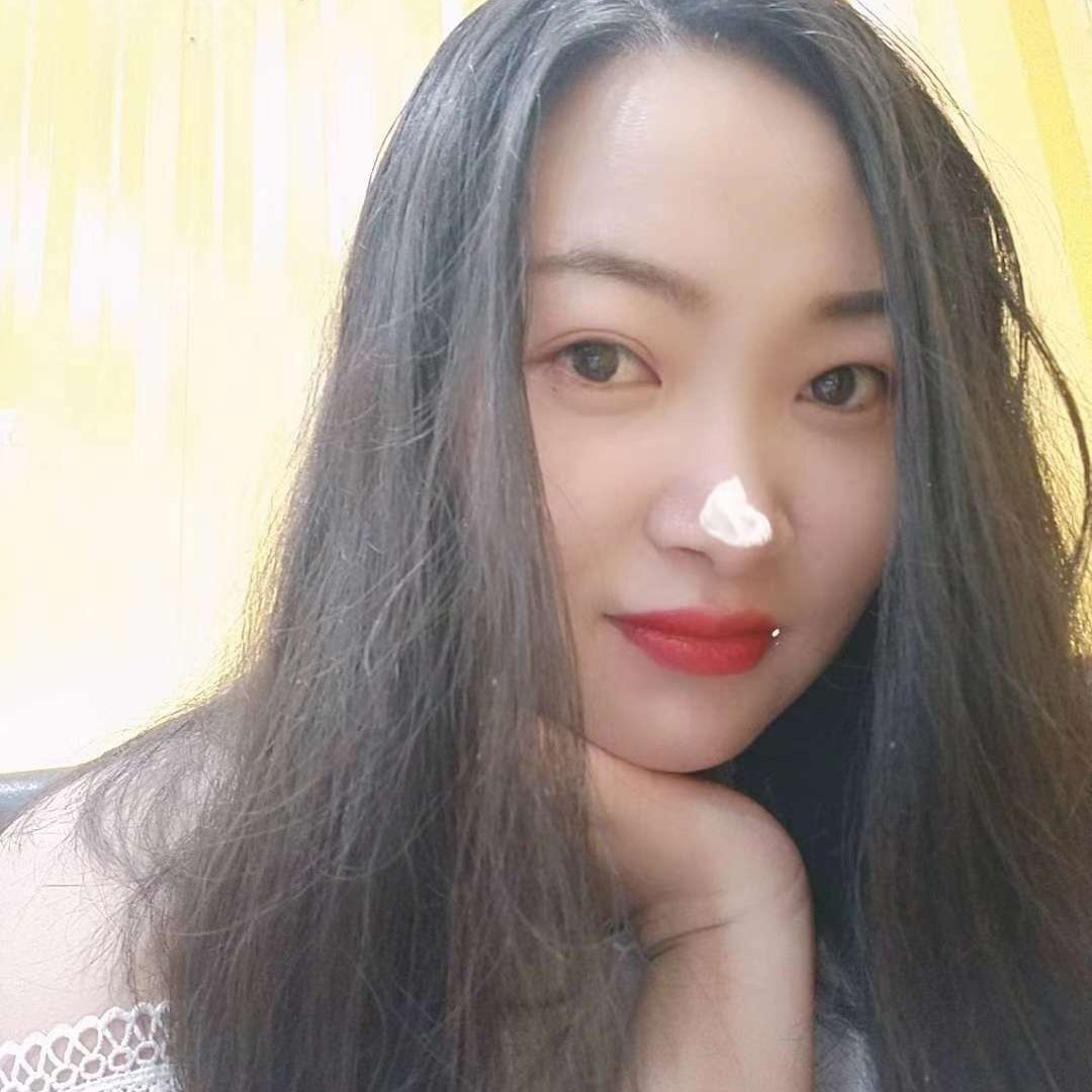 霓为衣的照片