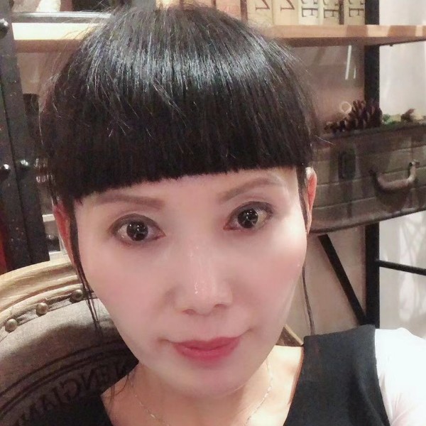 唇彩拾忆淡淡的照片
