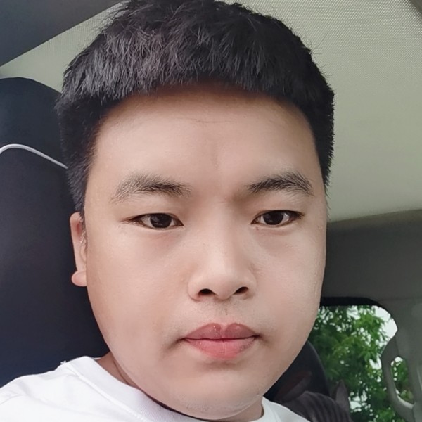 乌冬面打坚定的照片