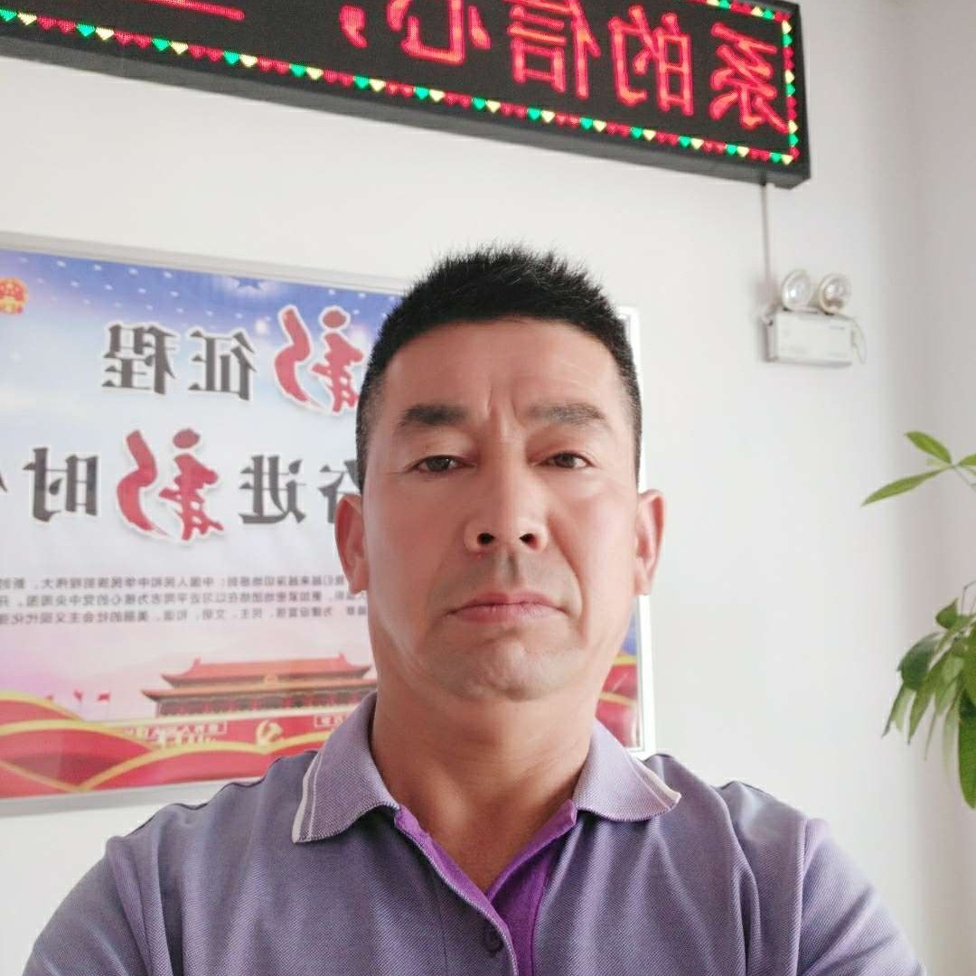 成就蹙眉萝莉的照片