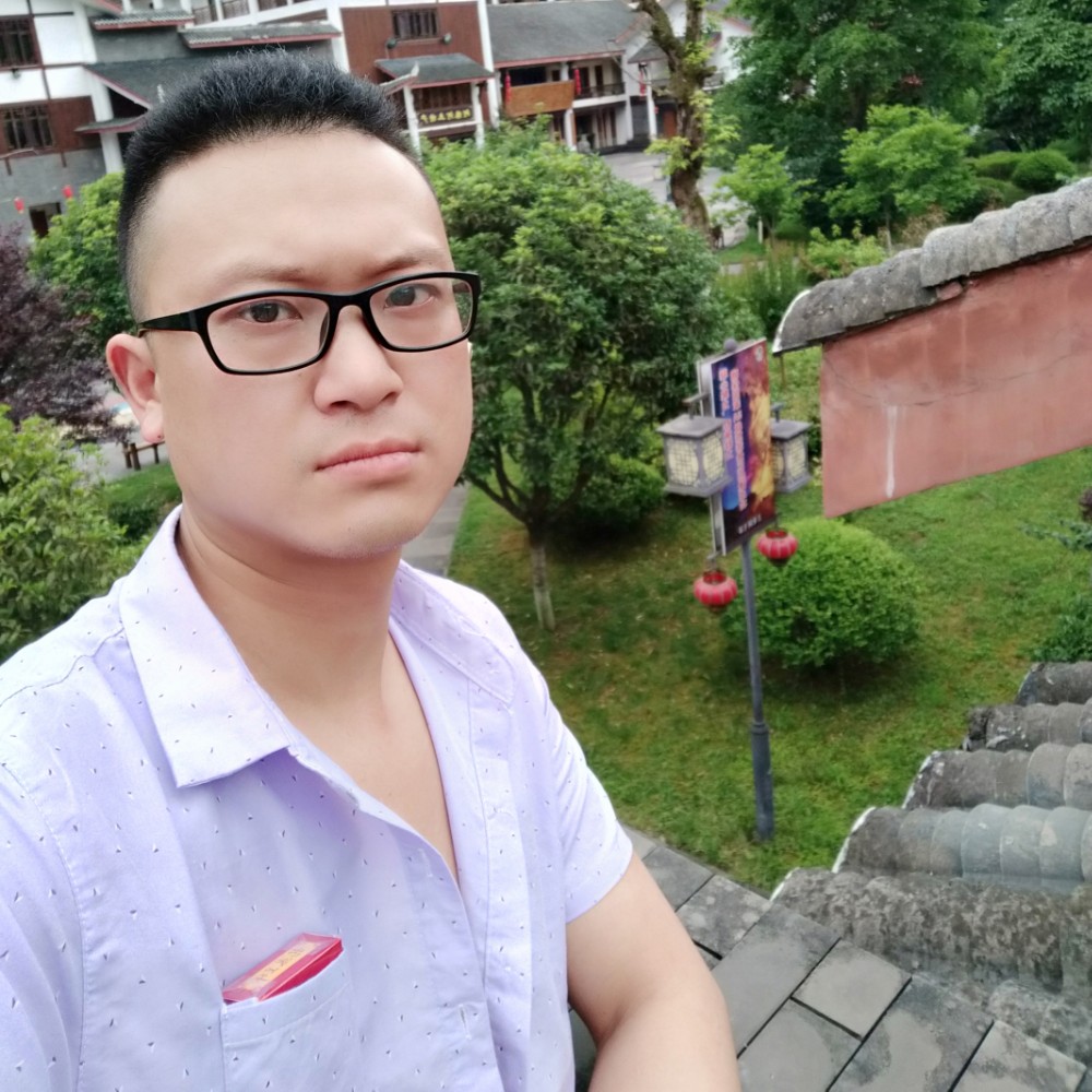 曾经笑绿草的照片
