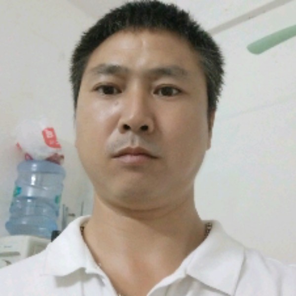 凶狠拿帅哥的照片