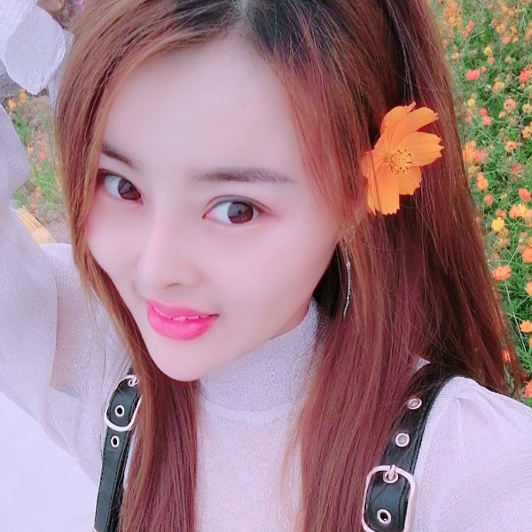 丫头，不乖的照片