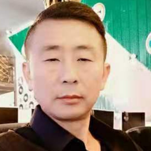 阳光龙哥的照片