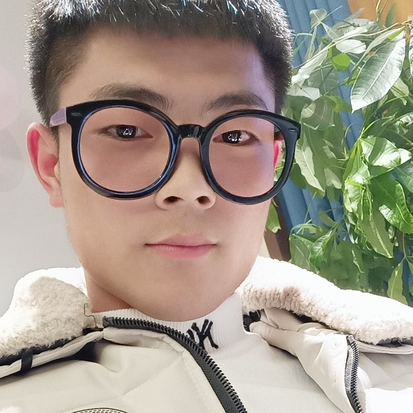 闵亮的照片