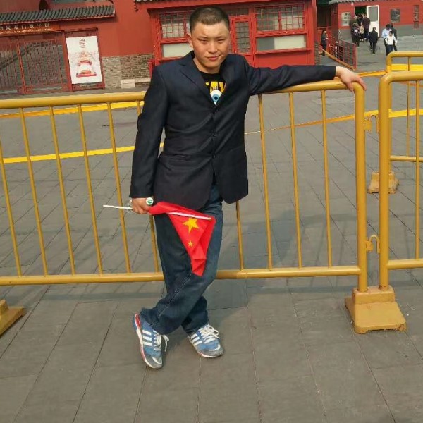 眼神无私的照片