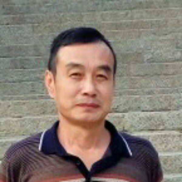 俏皮南鸢的照片