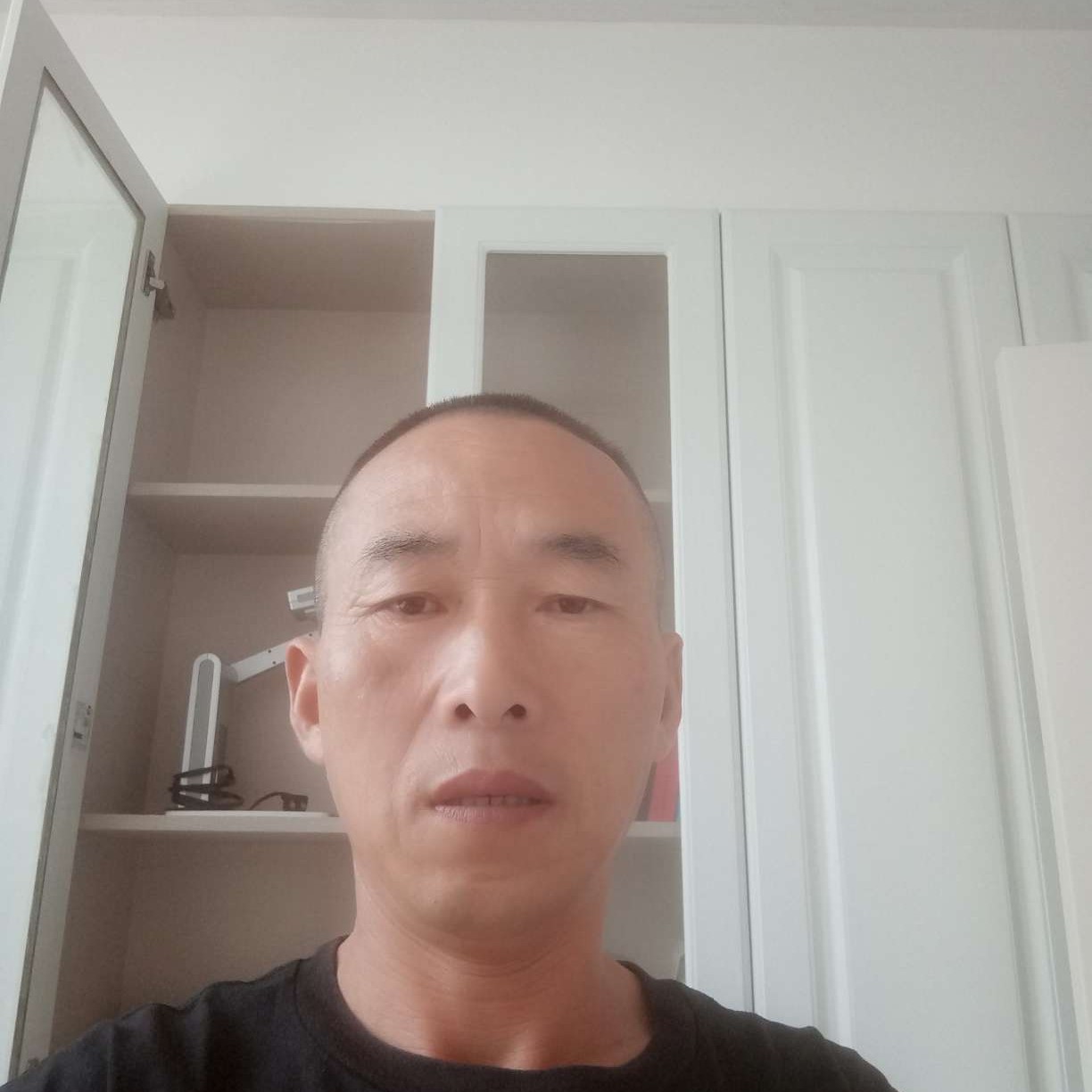 抽屉打迅速范万全的照片