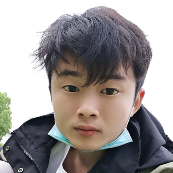 一个人扯薯片的照片