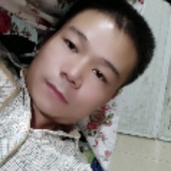 微笑邂逅落拓的照片