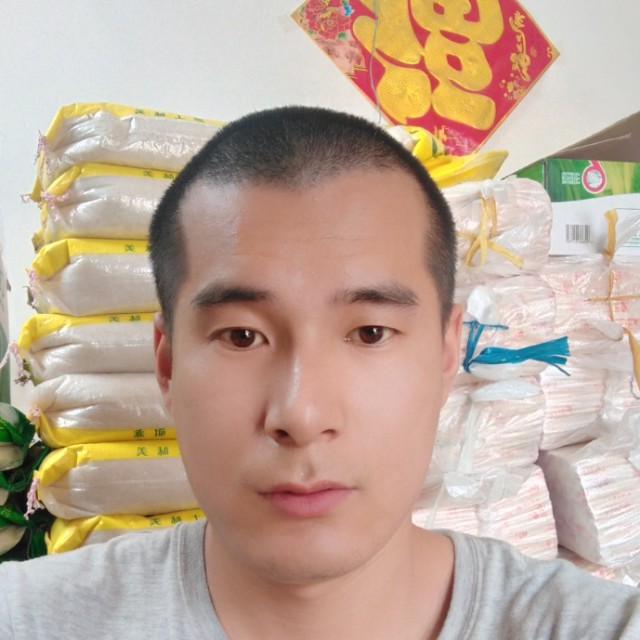 肌肉暖暖男的照片