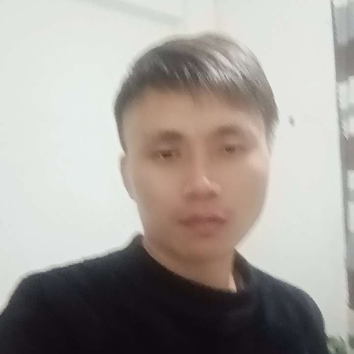 细腻踢路灯的照片