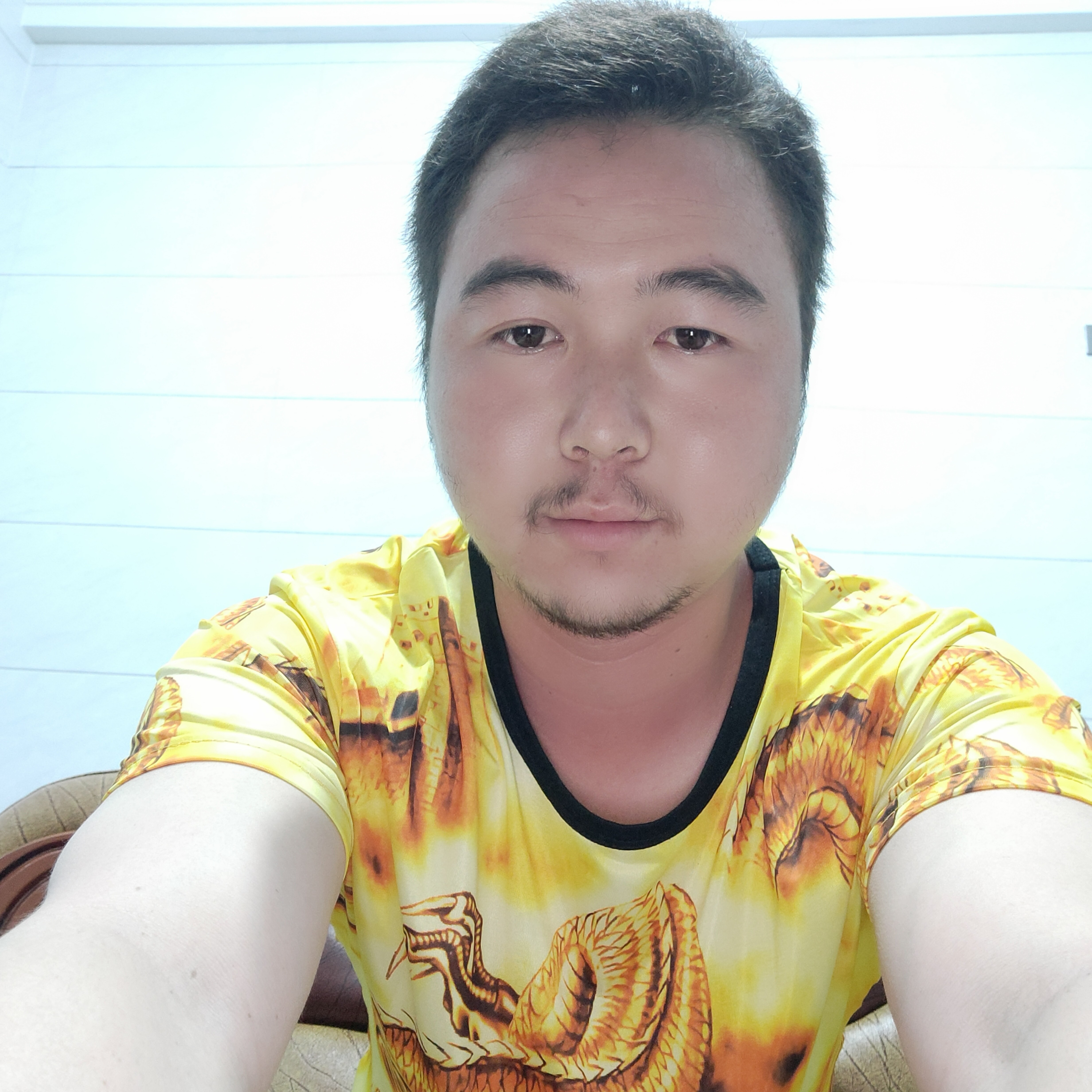 邪邪的微笑的照片