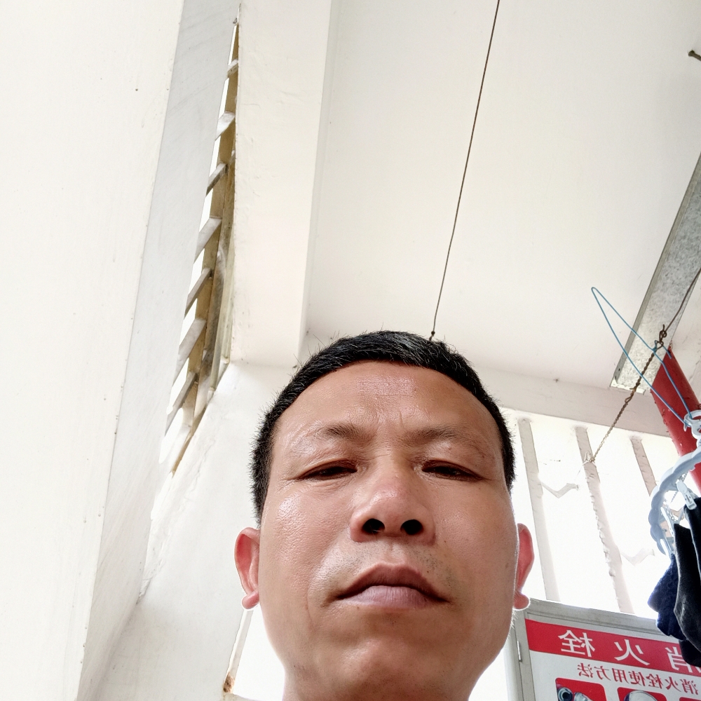 雷年忠的照片