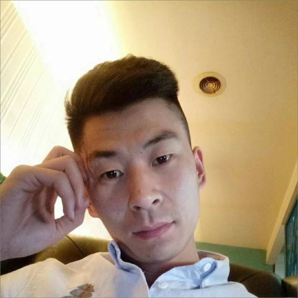 贪玩小牛牛的照片