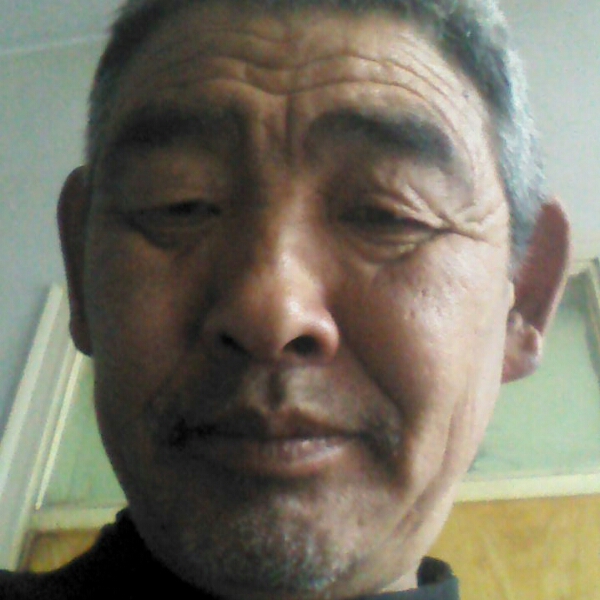 小伙与陶醉的照片