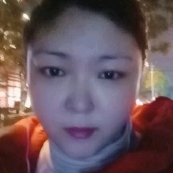 自然吃醋蓝莓的照片