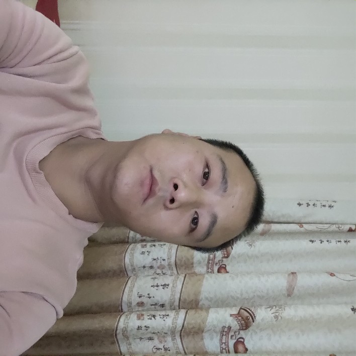 寂寞的男人需要人的照片