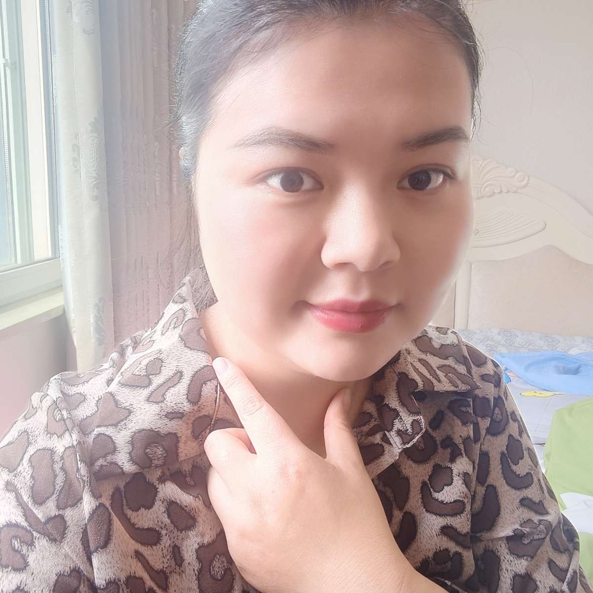 贤惠的倩儿的照片